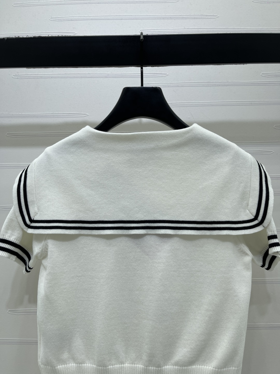 Women's short sleeves